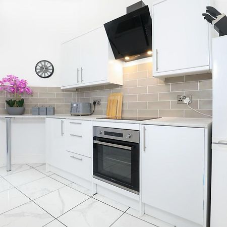Stunning modern 3 bedroom apartment Edinburgh Buitenkant foto