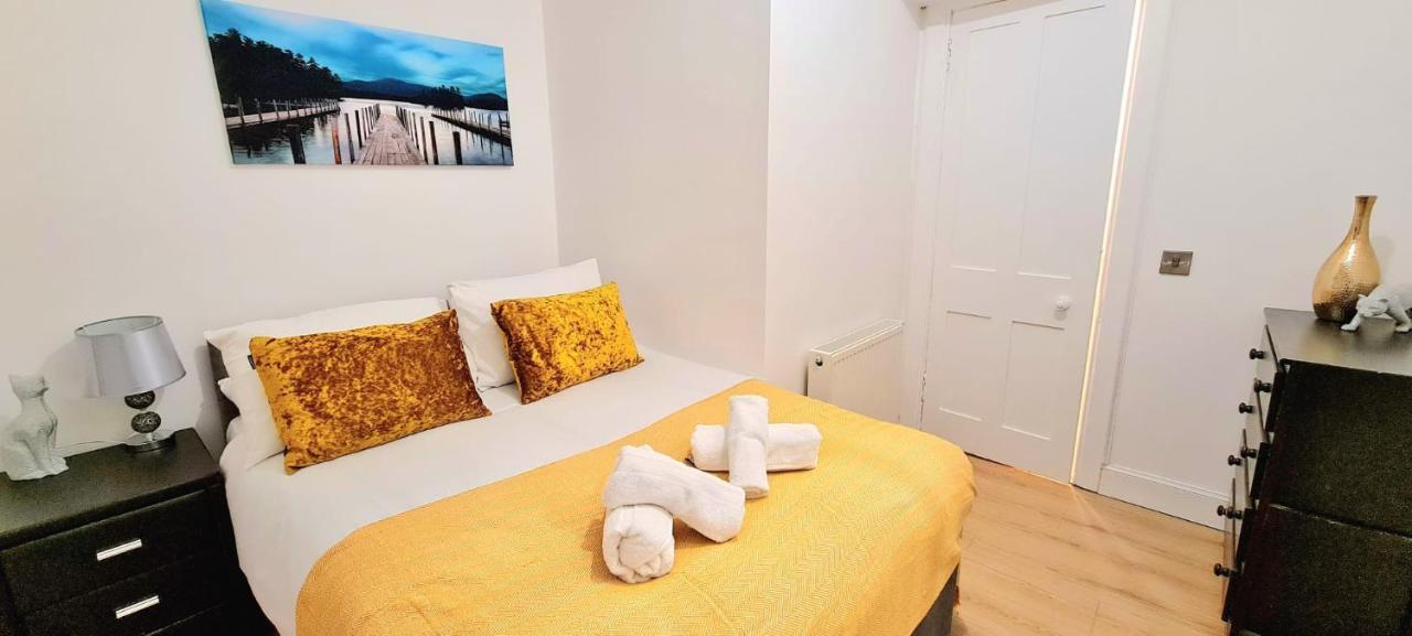 Stunning modern 3 bedroom apartment Edinburgh Buitenkant foto