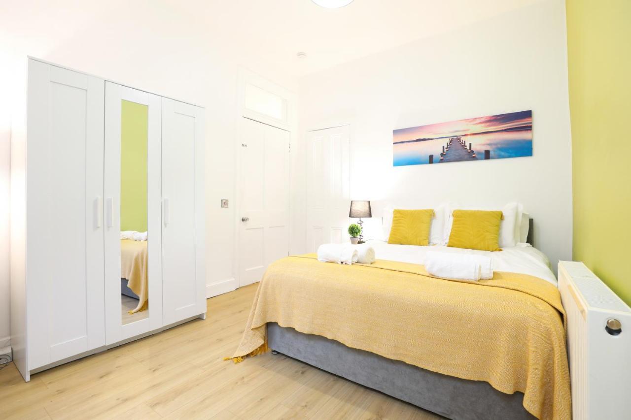 Stunning modern 3 bedroom apartment Edinburgh Buitenkant foto