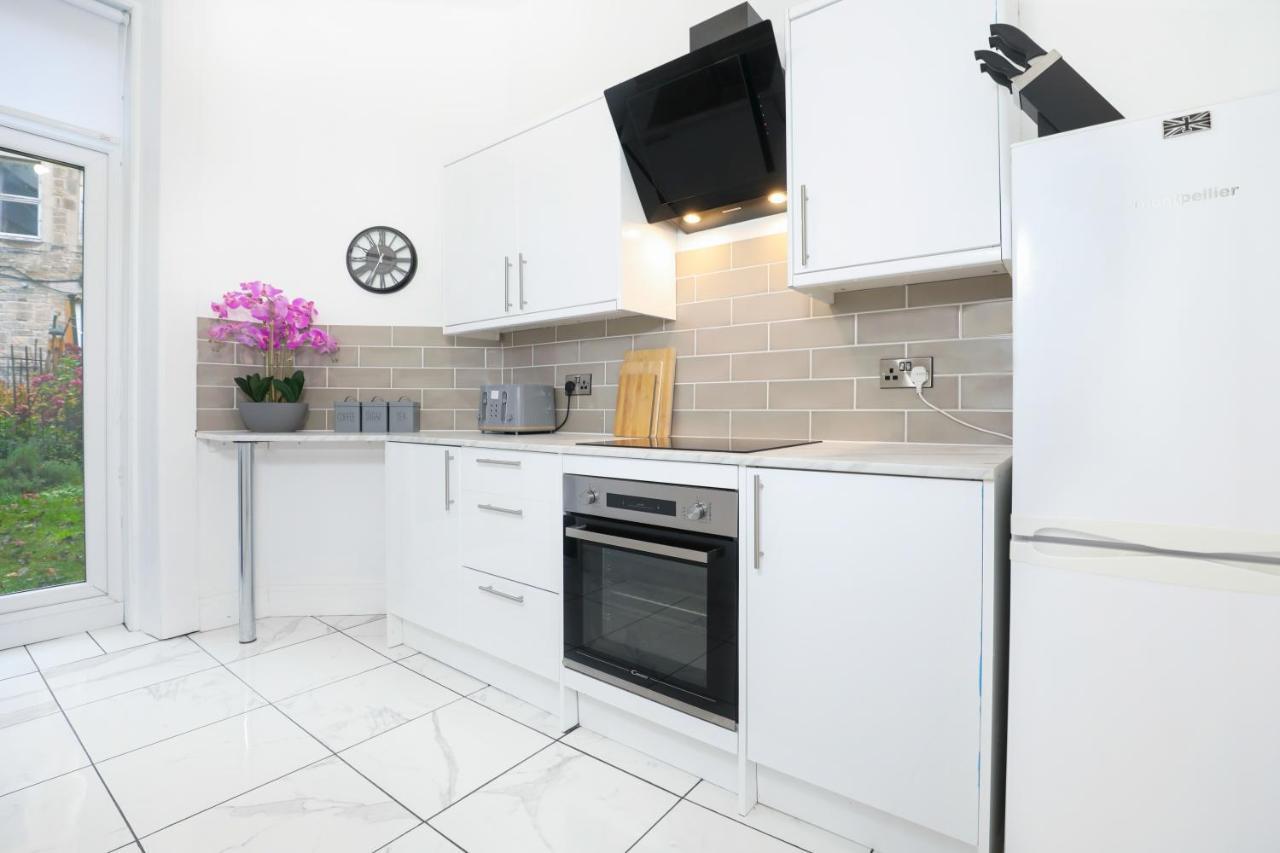 Stunning modern 3 bedroom apartment Edinburgh Buitenkant foto